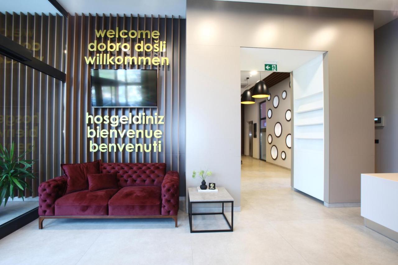 Hotel Etna Gracanica  ภายนอก รูปภาพ