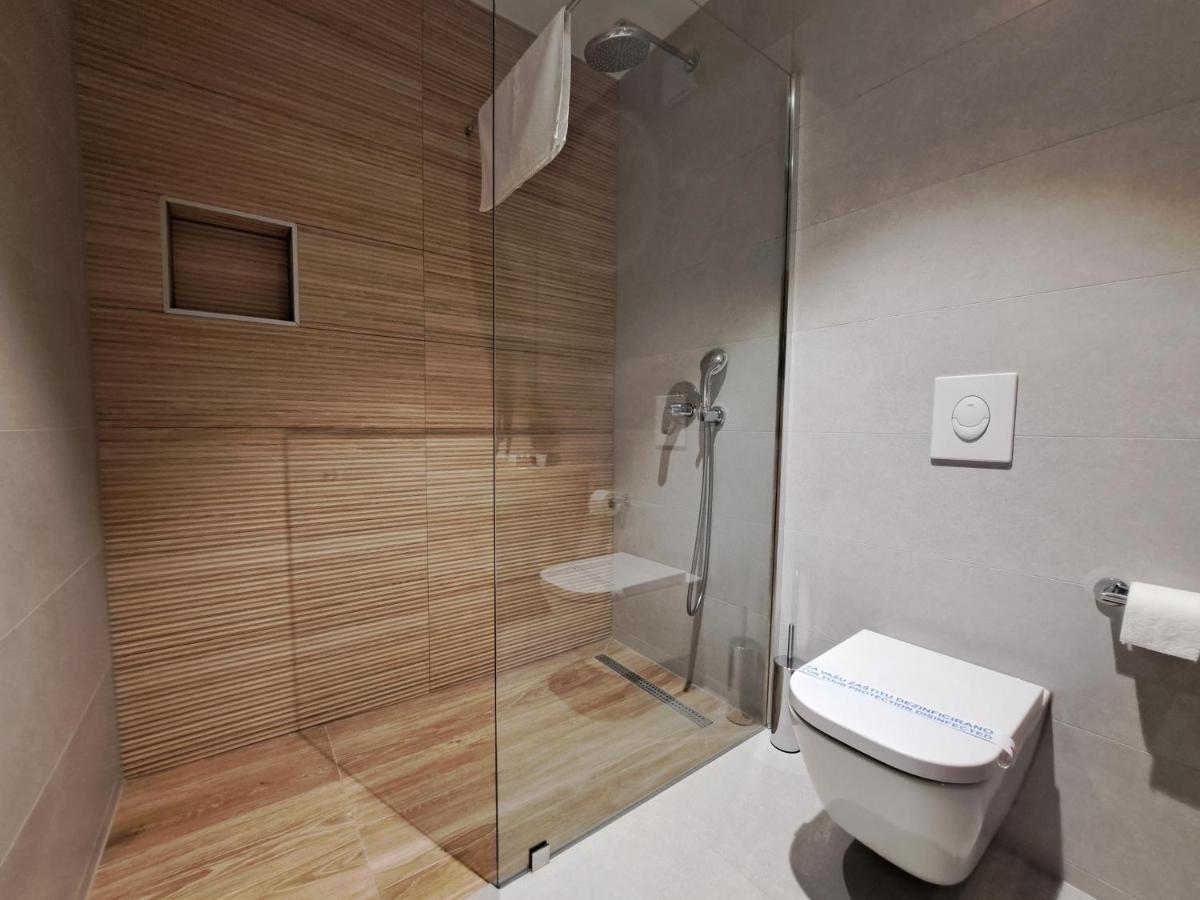 Hotel Etna Gracanica  ภายนอก รูปภาพ