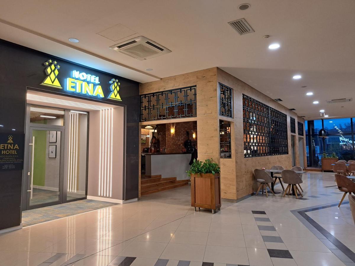 Hotel Etna Gracanica  ภายนอก รูปภาพ